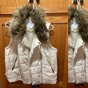 Maurices size Large white vest with removable faux fur